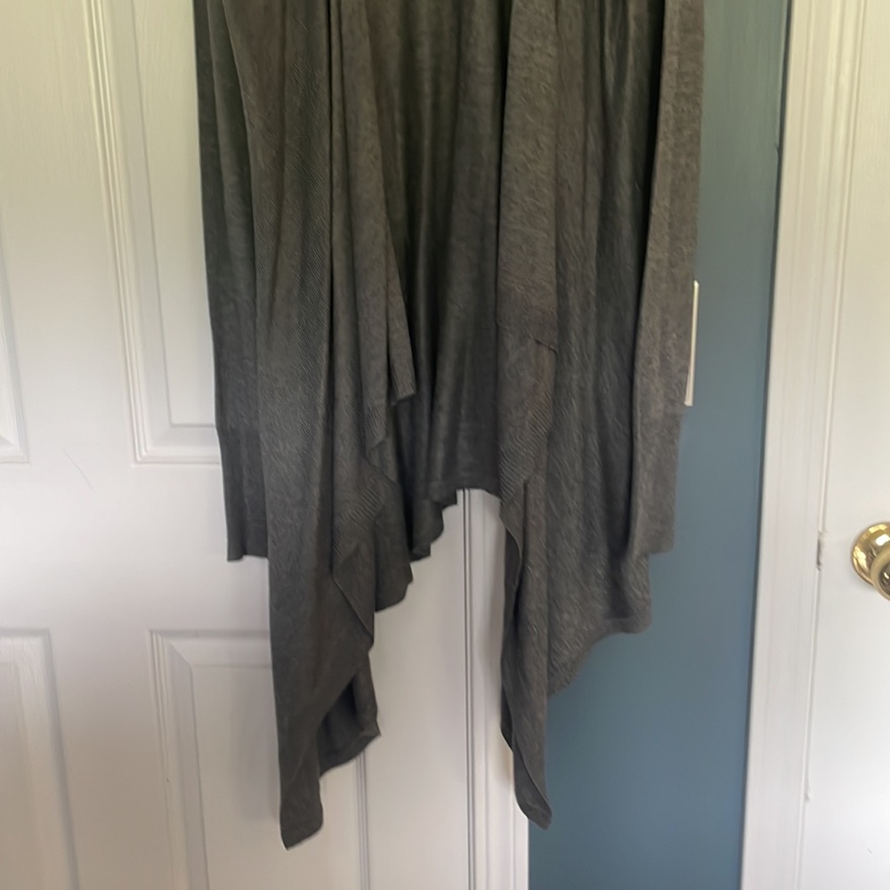 5/48 grey thin sweater - Picture 2 of 5
